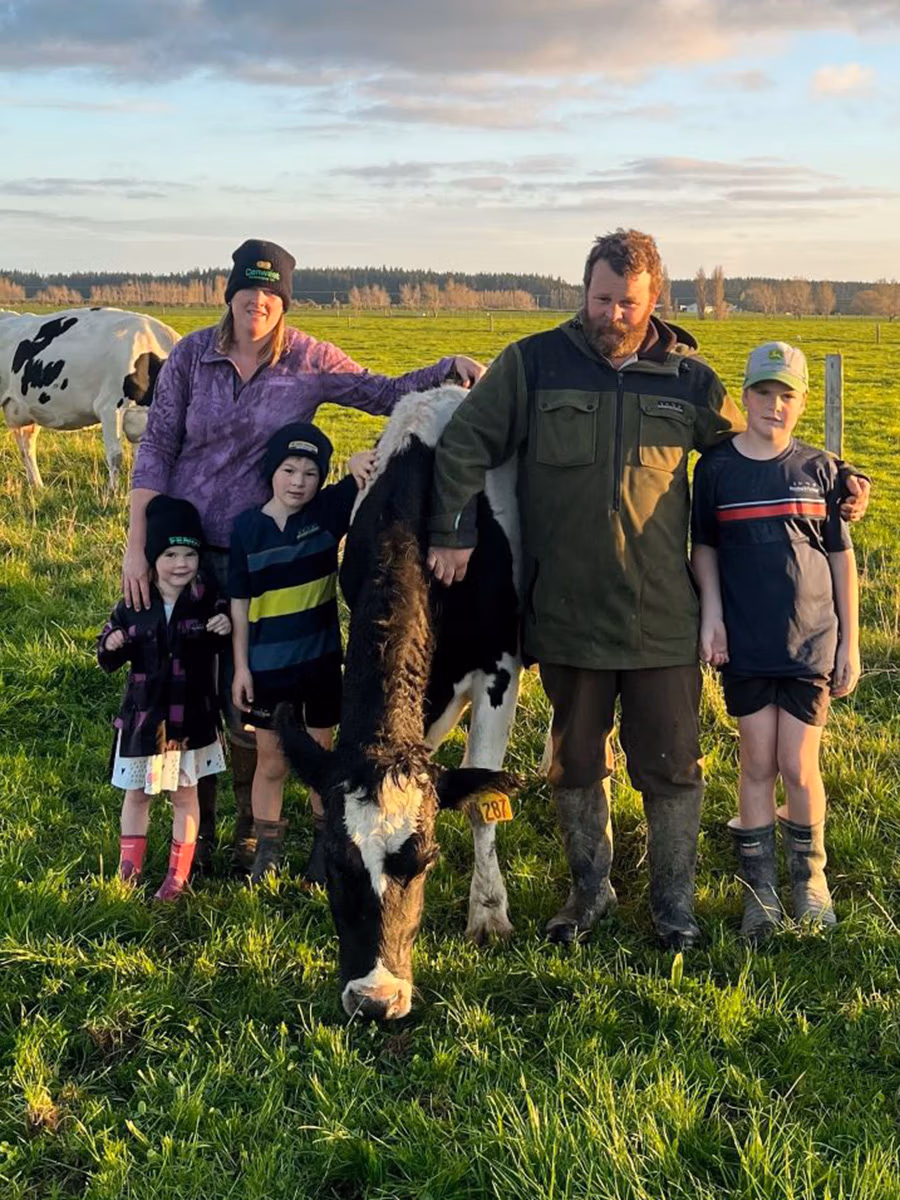 Maree and Scott Bixley with Katelyn, Tyler and Jayden