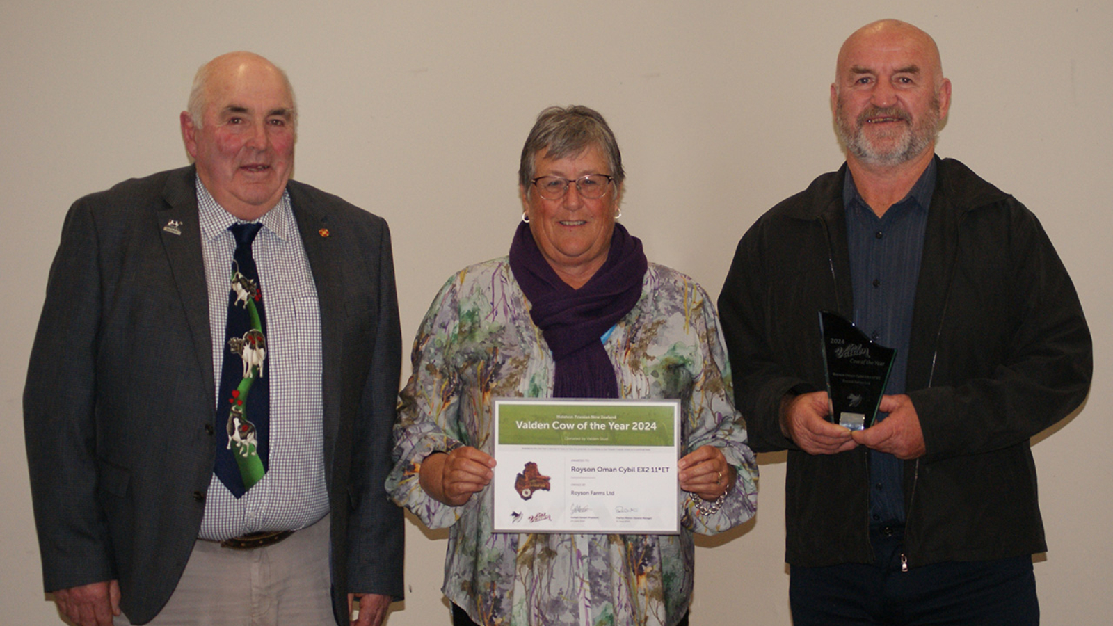 HFNZ Patron Denis Aitken with 2024 Valden Cow of the Year breeders Kath and Eddie Lambert